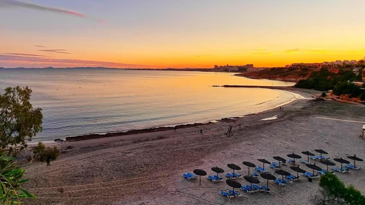 Luxurious 2 Bedroom Apartment Near Cabo Roig Strip Οριουέλα Εξωτερικό φωτογραφία
